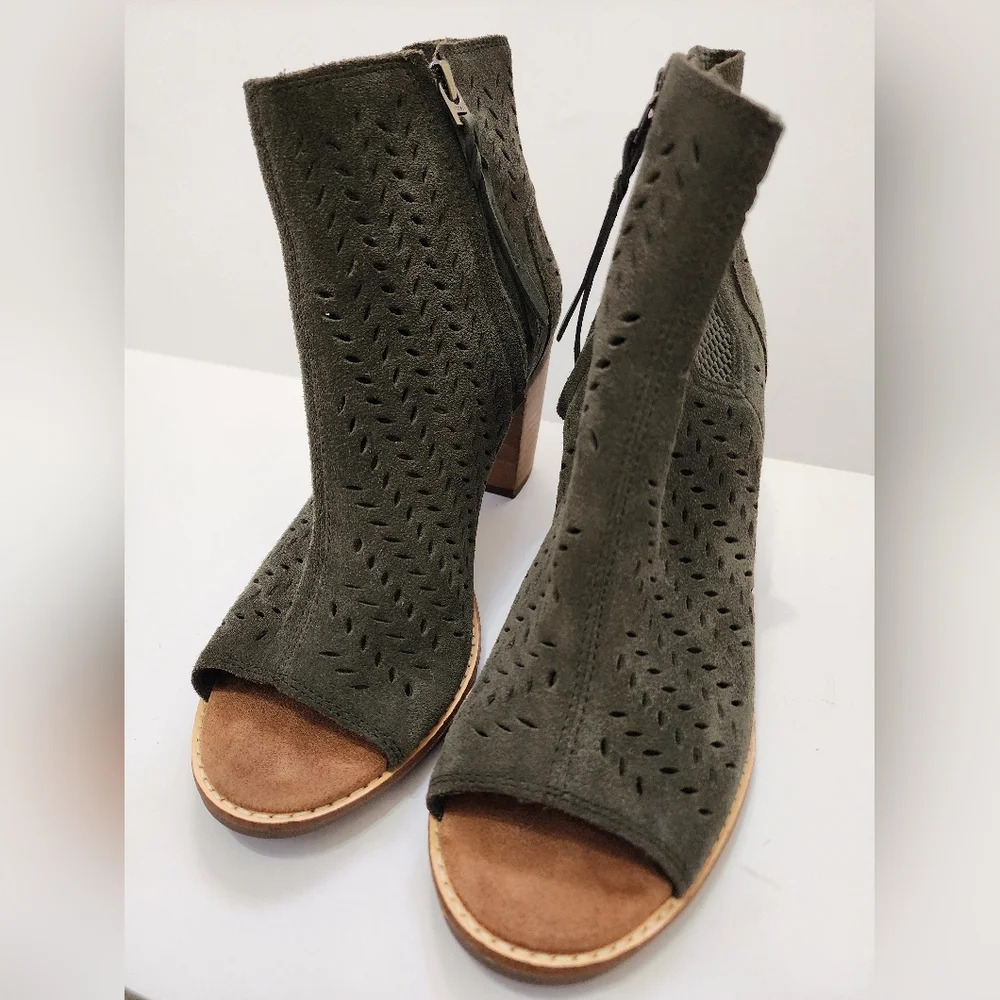 Toms Majorca Peep Toe Booties Olive Green Perforated Size 8.5 - Picture 9 of 11